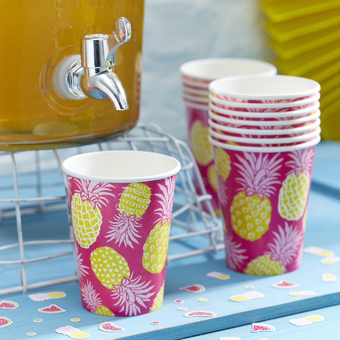 Paper cups: Pack of 8 Summer Fruits Pineapple Party by Ginger Ray