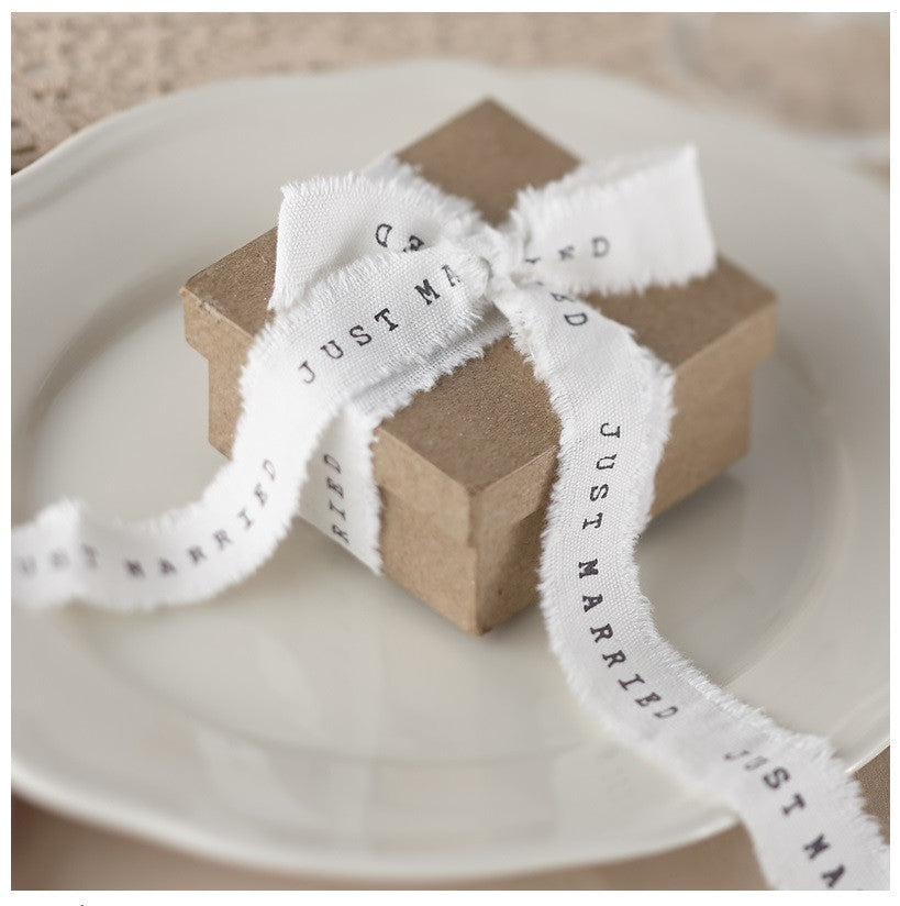 Ribbon: Vintage Wedding Ribbon - 'Just Married' or 'Mr & Mrs' - 20mm 4m