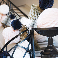 Miss Etoile Honeycomb Drop: White