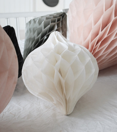 Miss Etoile Honeycomb Drop: White