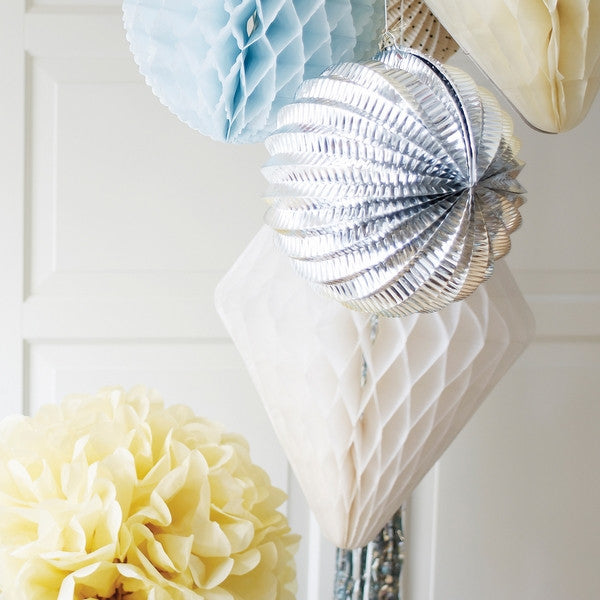Miss Etoile Honeycomb Drop: White